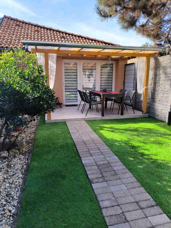 Baky House Apartment Balatonlelle Luaran gambar