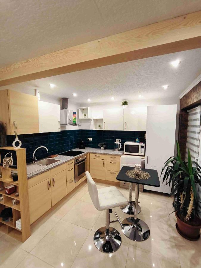 Baky House Apartment Balatonlelle Luaran gambar