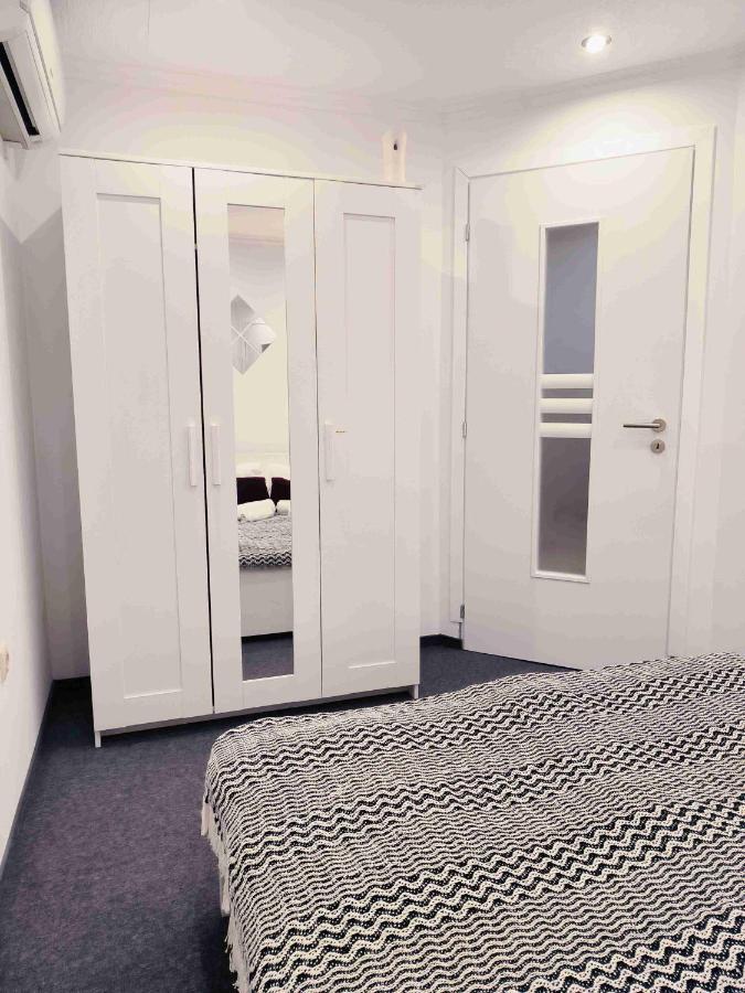 Baky House Apartment Balatonlelle Luaran gambar