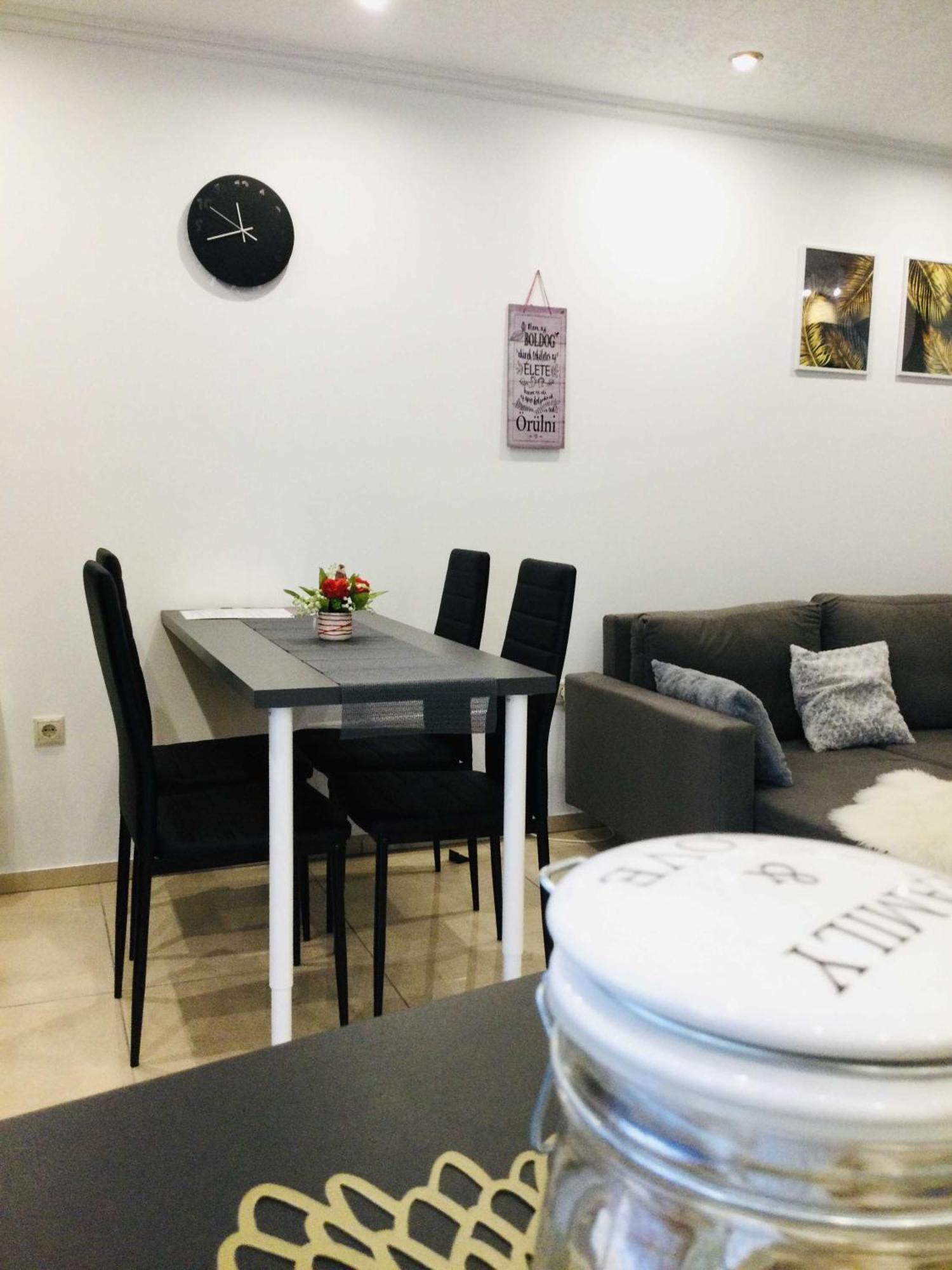 Baky House Apartment Balatonlelle Luaran gambar