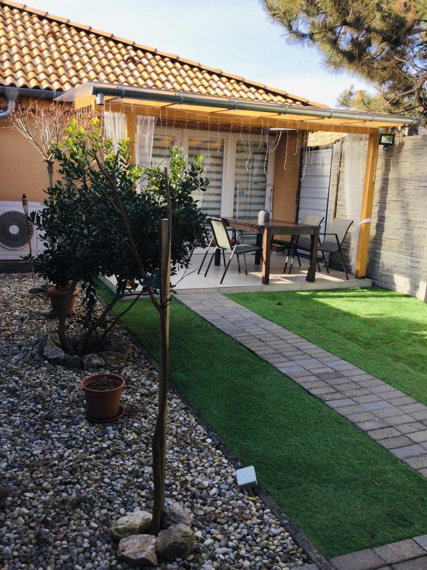Baky House Apartment Balatonlelle Luaran gambar